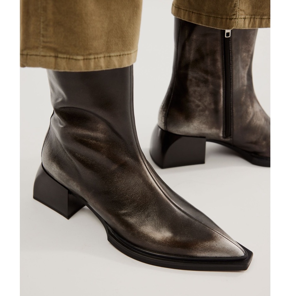 Vagabond Vivian Ankle Boots in Silver Gray - Picture 6 of 13